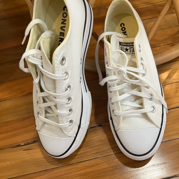 Women’s white platform converse - Picture 6 of 6